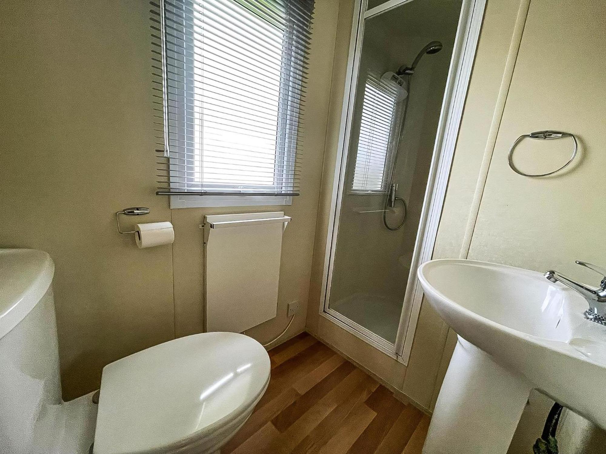Great Caravan At Breydon Water Holiday Park, Ref 10086B Belton with Browston Exterior photo
