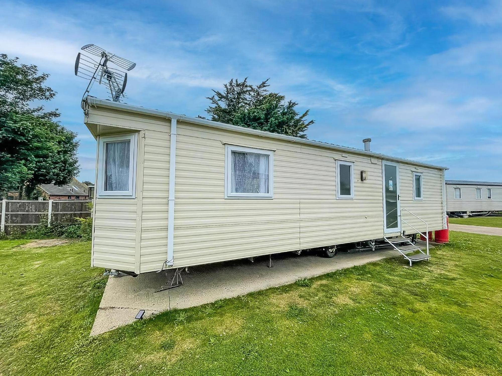 Great Caravan At Breydon Water Holiday Park, Ref 10086B Belton with Browston Exterior photo